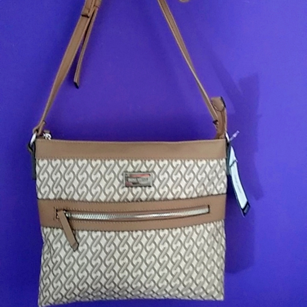 Nine West Handbag Shoulder Bag Tan Color Front Zippered Pocket 12" x 10" New